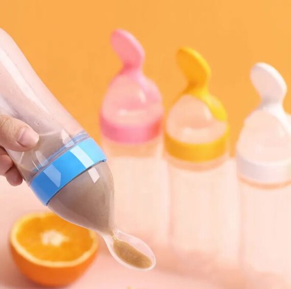 Silicone spoon feeder