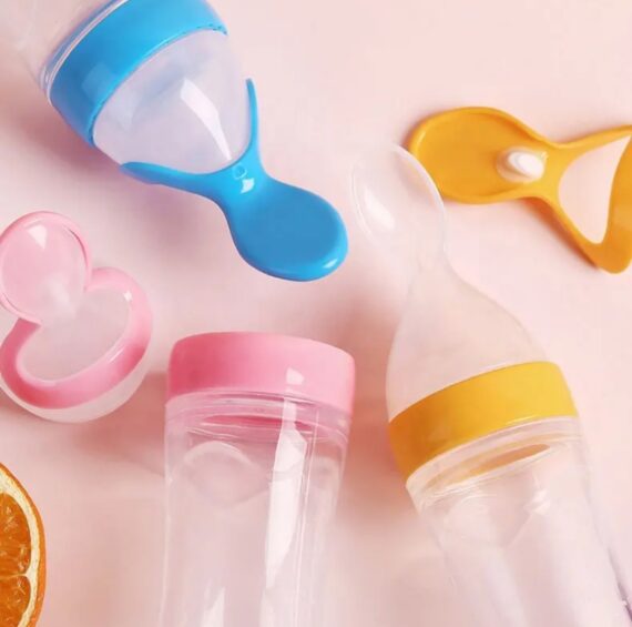 Silicone spoon feeder